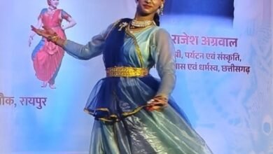 fee6dd35 c8ba 4599 885a 47dd818e5a64 सावन की फुहारों के बीच कथक और शास्त्रीय संगीत ने बांधा समां, कलाकारों की भावपूर्ण प्रस्तुतियों से जीवंत हुआ वर्षा ऋतु का सौंदर्य