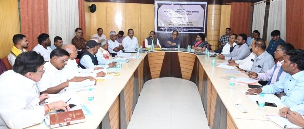 छत्तीसगढ़ में यूसीसी पर व्यापक मंथन: बस्तर से सरगुजा तक की उठी आवाज, सर्व आदिवासी समाज और महिला आयोग ने दिए अहम सुझाव 3 1009135839 छत्तीसगढ़ में यूसीसी पर व्यापक मंथन: बस्तर से सरगुजा तक की उठी आवाज, सर्व आदिवासी समाज और महिला आयोग ने दिए अहम सुझाव