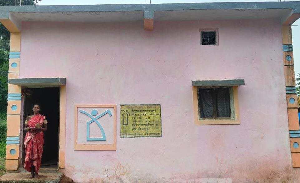 1009416807 विशेष पिछड़ी जनजाति परिवारों का बदलता कल, नारायणपुर में पीएम-जनमन से कच्चे मकानों से पक्के आशियाने तक का सफर