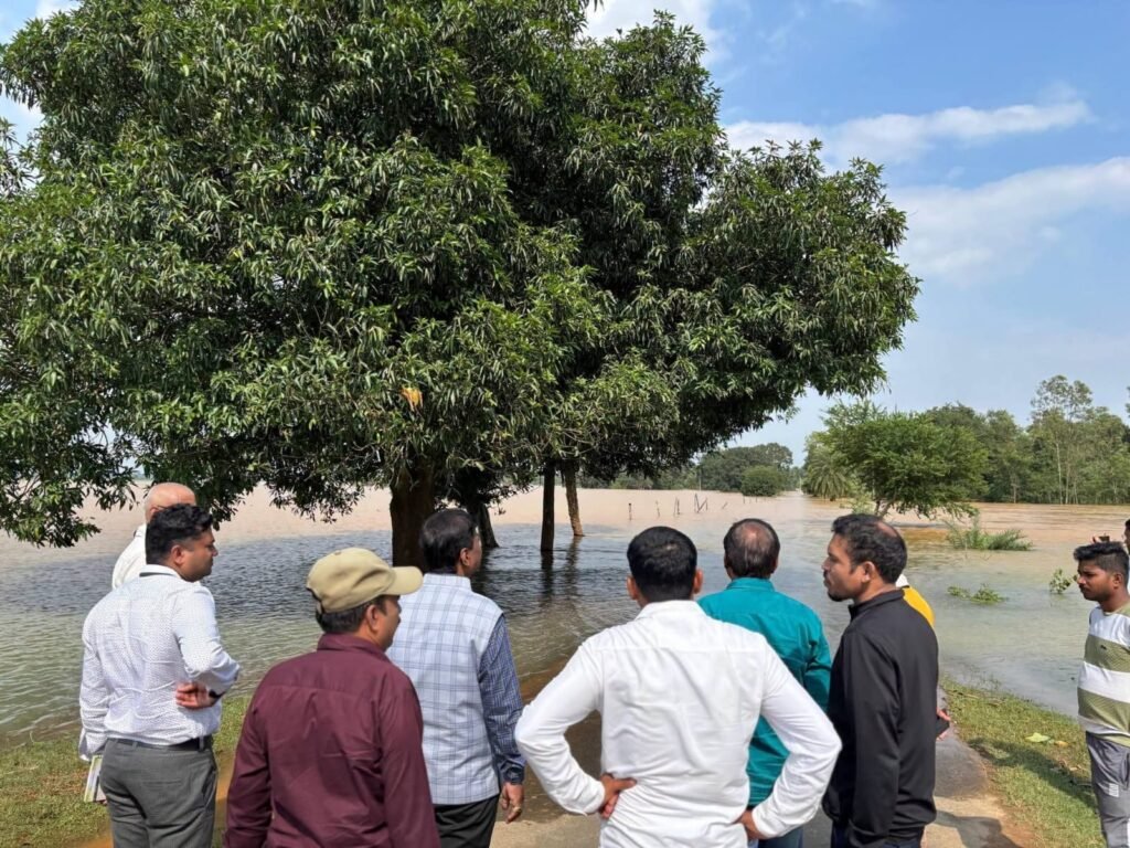 35d0aec7 d4c4 4588 a24f 70c5e9ad4b23 वन मंत्री केदार कश्यप ने बस्तर के बाढ़ प्रभावित क्षेत्रों का लिया जायजा