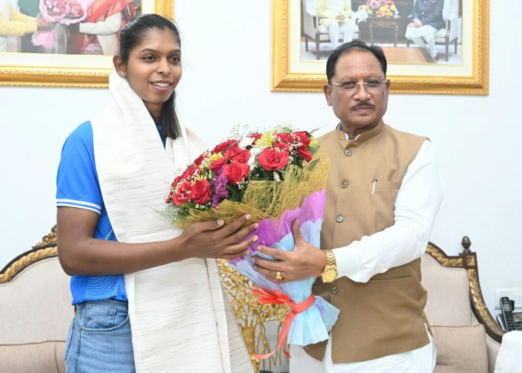 83291c84 4d0e 4ce0 abc8 d772517f1446 एशियन गेम्स की स्वर्ण पदक विजेता संजू देवी को मुख्यमंत्री विष्णु देव साय ने 51 लाख रुपए की प्रोत्साहन राशि देने की घोषणा की