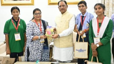 IMG 20260901 WA0324 राष्ट्रपति से भेंट कर लौटे प्रतिभावान विद्यार्थियों ने मुख्यमंत्री विष्णु देव साय से की सौजन्य मुलाकात