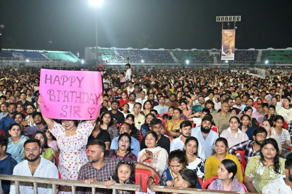 1009648440 विधानसभा अध्यक्ष डॉ. रमन सिंह के जन्मदिन पर 50 हजार लोगों ने किया हनुमान चालीसा पाठ, गोल्डन बुक ऑफ वर्ल्ड रिकॉर्ड में दर्ज…