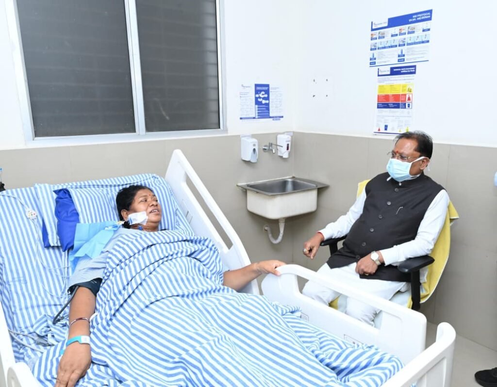 मुख्यमंत्री विष्णुदेव साय ने विधायक रायमुनी भगत का जाना कुशलक्षेम : शीघ्र स्वास्थ्य लाभ की कामना की 2 1009691428 मुख्यमंत्री विष्णुदेव साय ने विधायक रायमुनी भगत का जाना कुशलक्षेम : शीघ्र स्वास्थ्य लाभ की कामना की