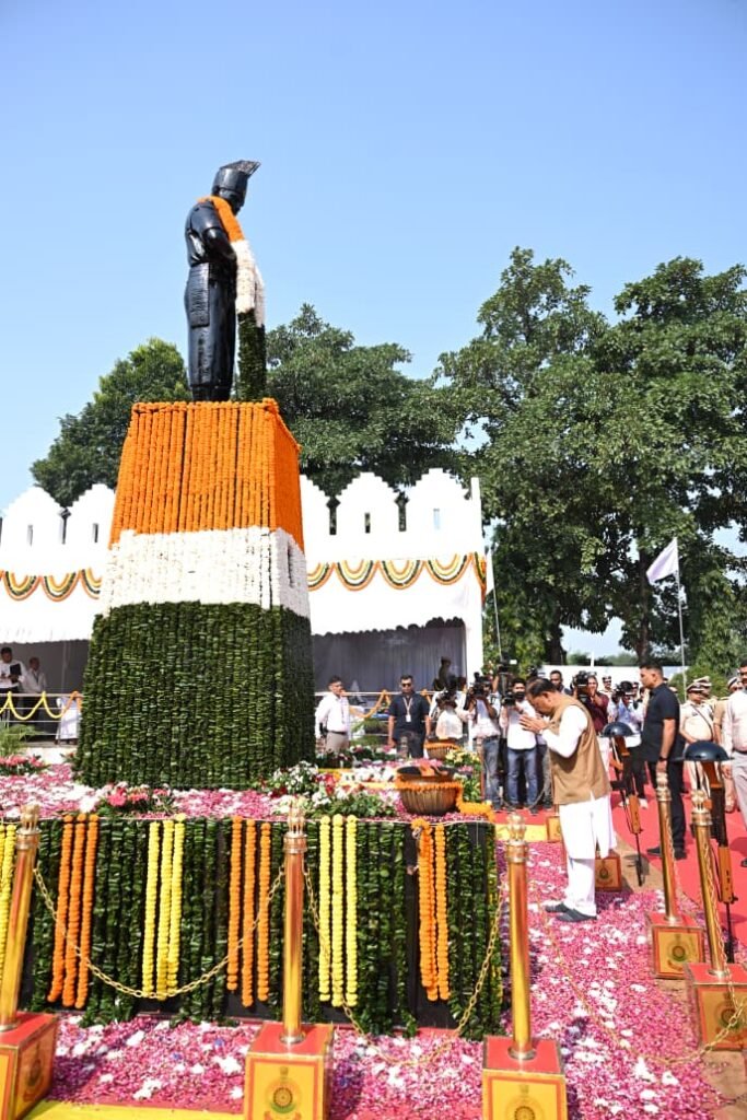 वीर जवानों के अदम्य साहस और सर्वोच्च बलिदान से छत्तीसगढ़ में शांति और सुरक्षा का नया अध्याय : मुख्यमंत्री विष्णु देव साय 2 1009710791 वीर जवानों के अदम्य साहस और सर्वोच्च बलिदान से छत्तीसगढ़ में शांति और सुरक्षा का नया अध्याय : मुख्यमंत्री विष्णु देव साय