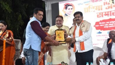 IMG 20261007 WA0020 पंकज शर्मा की स्मृति में रायपुर ने दी श्रद्धांजलि, पत्रकारिता के इस समर्पित हस्ताक्षर की प्रतिमा का हुआ अनावरण