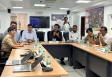 IMG 20261009 WA0393 शहर के समग्र विकास और बेहतर प्रबंधन के दिए निर्देश, प्रमुख सचिव सोनमणि बोरा ने किया आईटीएमएस वार रूम का निरीक्षण