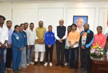 IMG 20261012 WA0043 राज्यपाल रमेन डेका से प्रदेश के उत्कृष्ट खिलाड़ियों ने की सौजन्य भेंट
