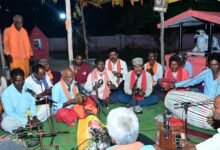 माता की भक्ति में रमे उप मुख्यमंत्री विजय शर्मा, हाथों में मंजीरा लेकर ग्रामीणों के साथ गाए जसगीत 65 IMG 20261019 WA0369 माता की भक्ति में रमे उप मुख्यमंत्री विजय शर्मा, हाथों में मंजीरा लेकर ग्रामीणों के साथ गाए जसगीत