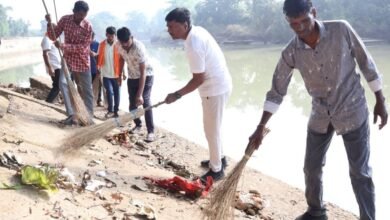 a36c0ac4 d0ad 43e7 a820 a99870885ce9 वन मंत्री केदार कश्यप ने लोगों के साथ किया श्रमदान, मारकंडी नदी घाट और प्राकृतिक जल कुंड की सफाई