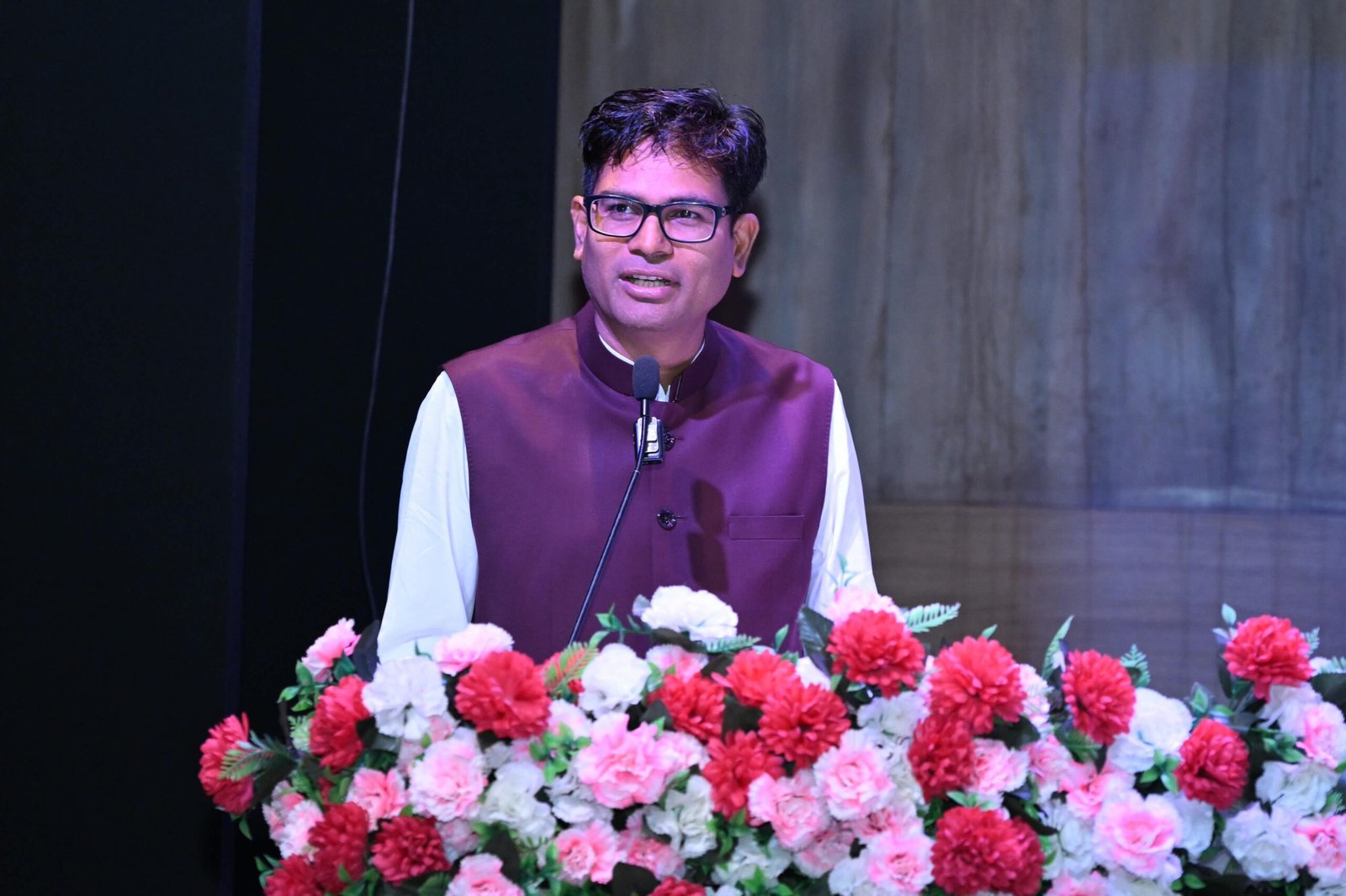 वित्त मंत्री ने अधिकारियों-कर्मचारियों से नवाचार, आधुनिक तकनीक, व्यावसायिक दक्षता और परिणामोन्मुखी कार्यसंस्कृति अपनाने का किया आह्वान 1 eb9a78a8 0e70 4011 801e 205dc2723113 scaled वित्त मंत्री ने अधिकारियों-कर्मचारियों से नवाचार, आधुनिक तकनीक, व्यावसायिक दक्षता और परिणामोन्मुखी कार्यसंस्कृति अपनाने का किया आह्वान